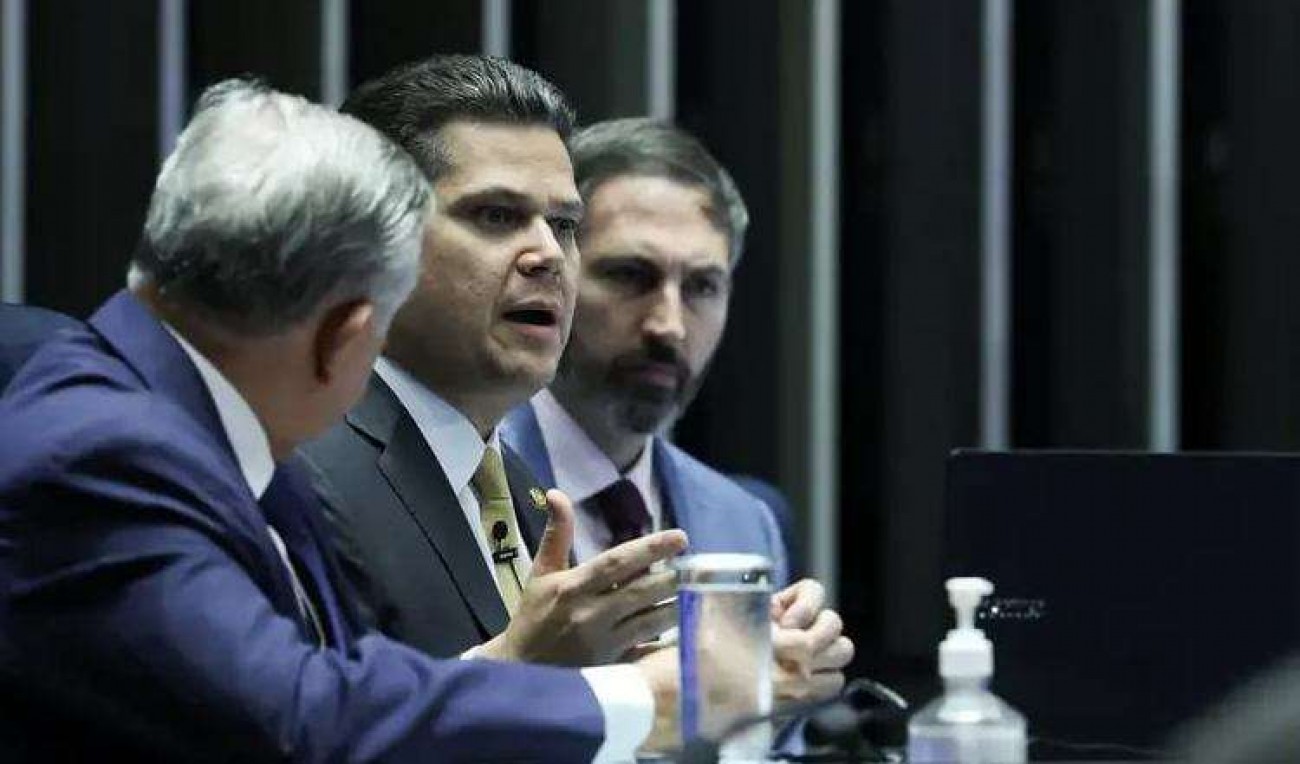 Alcolumbre dá início ao contra-ataque e faz anúncio perturbador para o governo