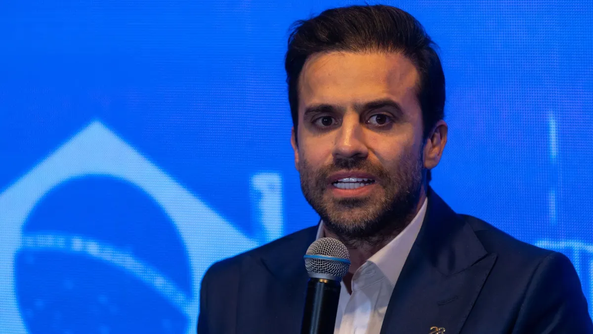 URGENTE: Candidatura de Flávio Bolsonaro ganha reforço de peso