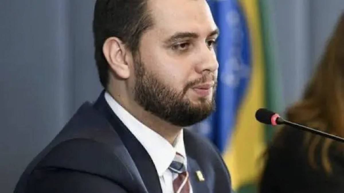 Novo relatório desmascara Alexandre de Moraes