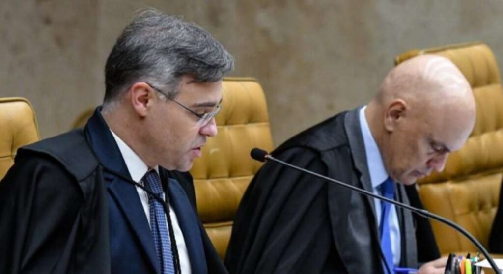 Mendonça manda indireta certeira na cabeça de Moraes