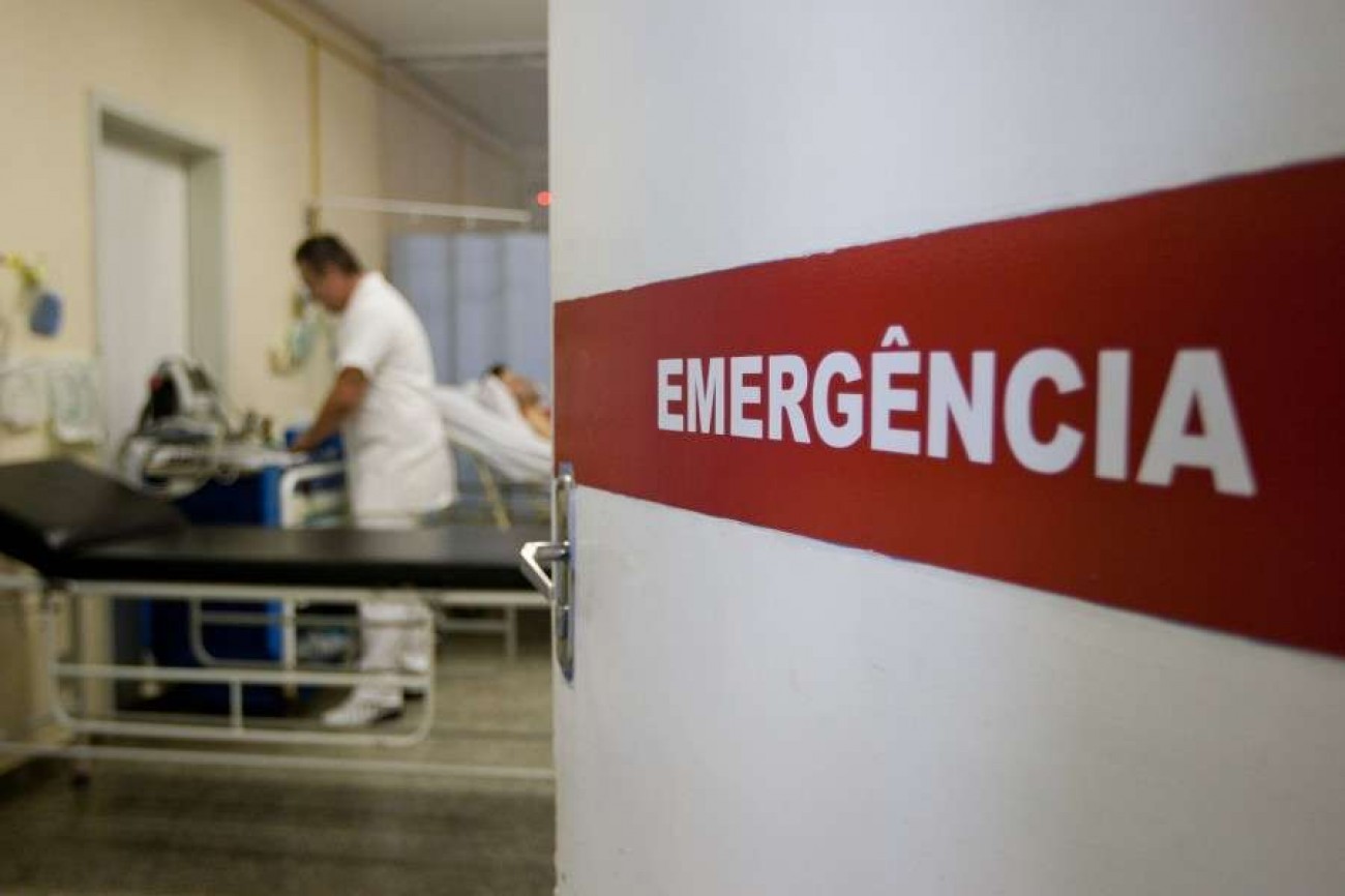 Marido de cantora famosa sofre AVC e é internado