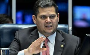 Alcolumbre engaveta indicação de Bessias e proximidade da eleição pode ser fatal