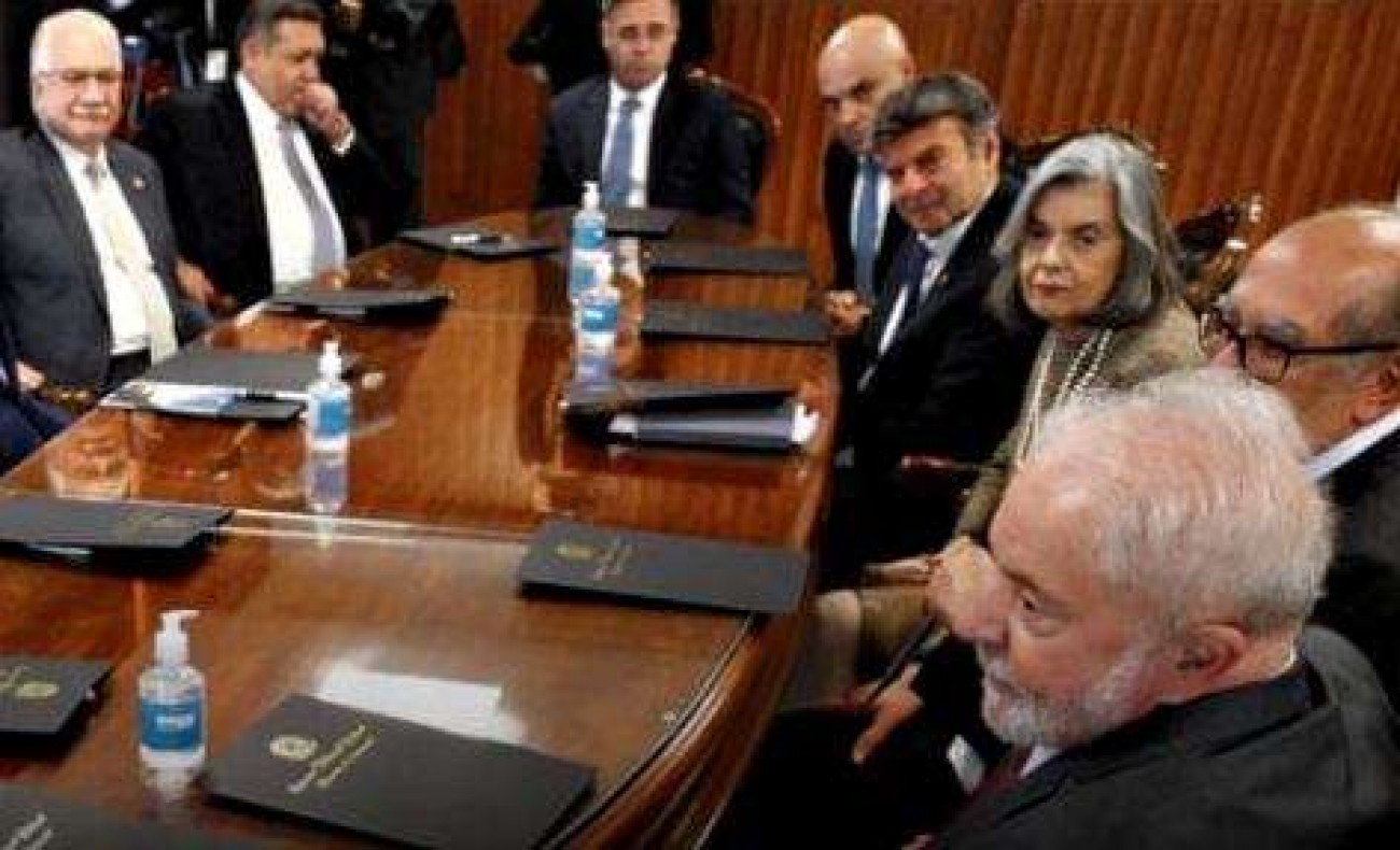 Cara de pau ao extremo, Lula dá lição de moral nos ministros do Supremo