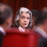 Cármen Lúcia sente e dá adeus ao TSE após embate com Gilmar