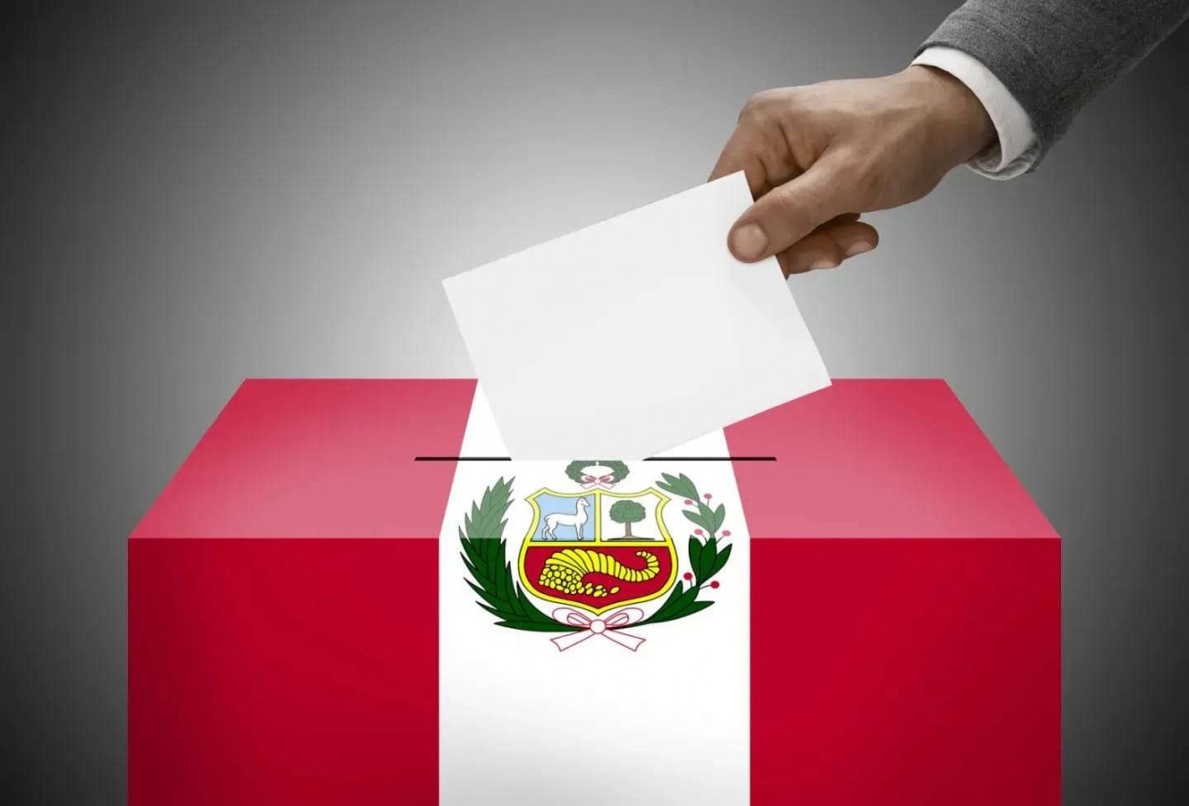Peru vota amanhã para presidente com um recorde e enorme divisão política