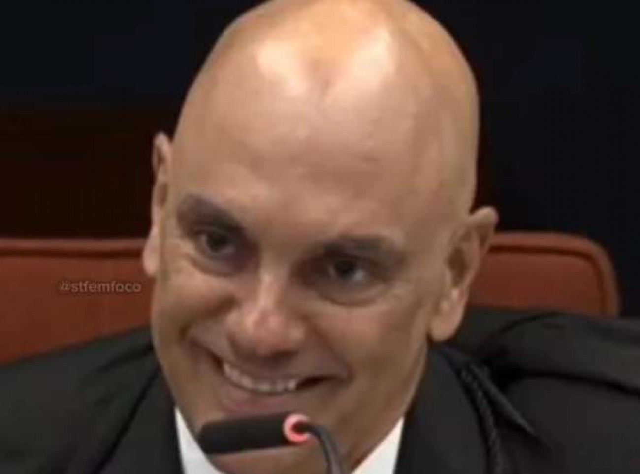 Moraes diz não a três deputados que querem visitar Filipe Martins