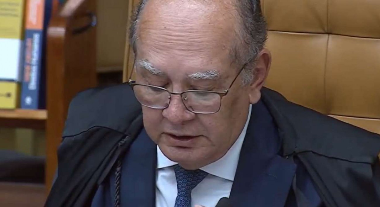 Gilmar surta em manifestação após pedido de indiciamento contra ele, Moraes, Toffoli e Gonet