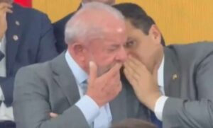 Lula e Alcolumbre são flagrados cochichando e petista reage indignado (veja o vídeo)