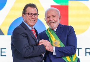 Ministro de Lula comete assédio contra auditores e retira da lista suja de trabalho escravo entidade de companheiros