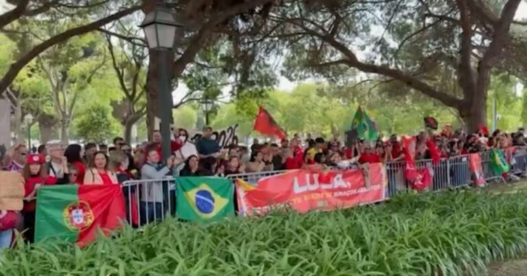 URGENTE: Lula chega em Portugal e dá de cara com enorme protesto contra ele (veja o vídeo)