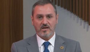 URGENTE: Andrei Rodrigues compra briga com Trump e atinge servidor dos EUA que está no Brasil (veja o vídeo)