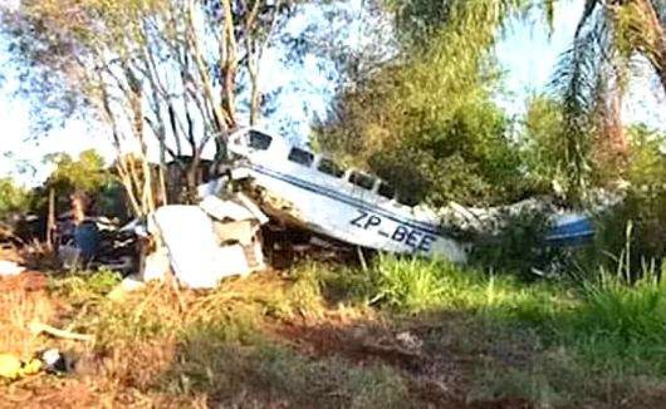 Aeronave abarrotada de milhões em dinheiro vivo cai e população da região saqueia