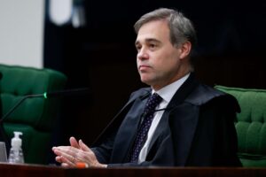 Mendonça suspende o julgamento de Eduardo por difamação contra Tabata