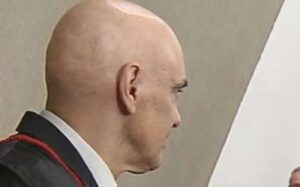 Moraes manda prender condenado pelo 8/1 com câncer, que pede socorro