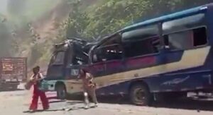 Faltando um mês para a eleição Colômbia é alvo de atentado terrorista que deixa 13 mortos (veja o vídeo)