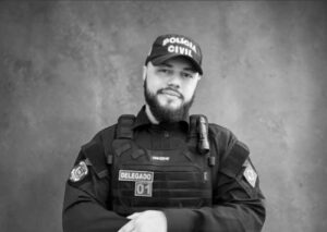 Delegado é encontrado morto dentro de casa