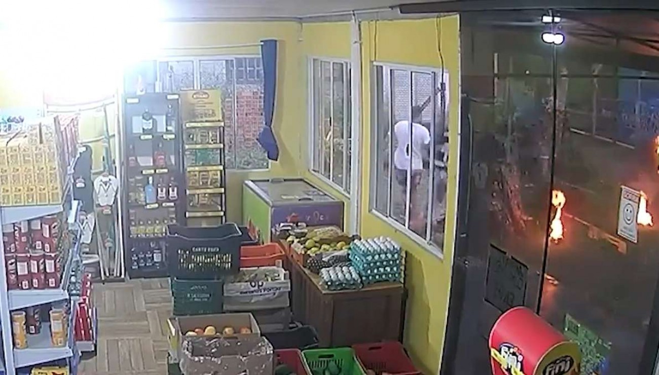 Surgem imagens fortes de parlamentar sendo queimado vivo no Paraná (veja o vídeo)