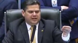 URGENTE: Alcolumbre finalmente sinaliza impeachment de ministros do STF