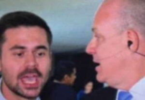 URGENTE: Assessor de Janones surta e é detido dentro da Câmara