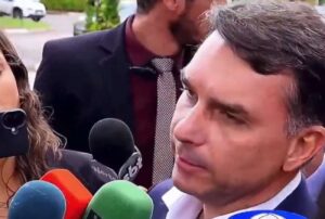 Quem tinha que estar aqui não era eu. Mas Deus me deu essa missão, afirma Flávio