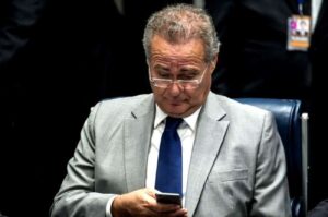 (EM ATUALIZAÇÃO) Renan perde força e deve ser expurgado do Senado em outubro