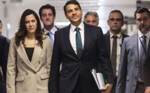 Aliado de Bessias compara derrota a queda de avião e revela trauma