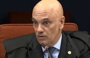 Moraes diz sim a pedido de Bolsonaro