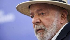 Depois de gastar milhões com hotéis de luxo, Lula agora candidato e sem Janja economiza em hospedagem