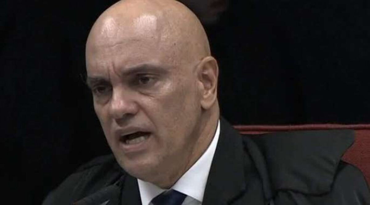Com uma canetada, Moraes acaba de escarrar na cara do povo e do Congresso