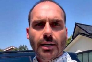 URGENTE: PGR pede a condenação de Eduardo Bolsonaro