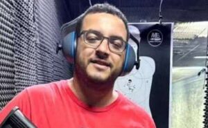 Presidente do PT bolsonarista (?): Posa com armas e dá entrada em CAC