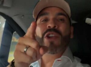 Presidenciável faz forte desabafo após membros de sua equipe serem assassinados pelo narcoterrorismo na Colômbia