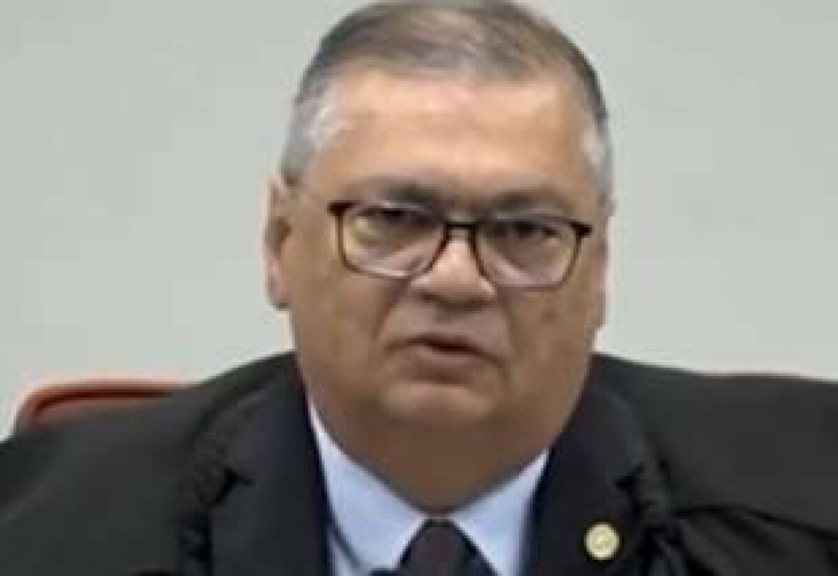 Flávio Dino diz que funcionária de companhia aérea quis matá-lo