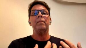 Mario Frias se manifesta após áudio vazado e expõe interesse do editor do The Intercept
