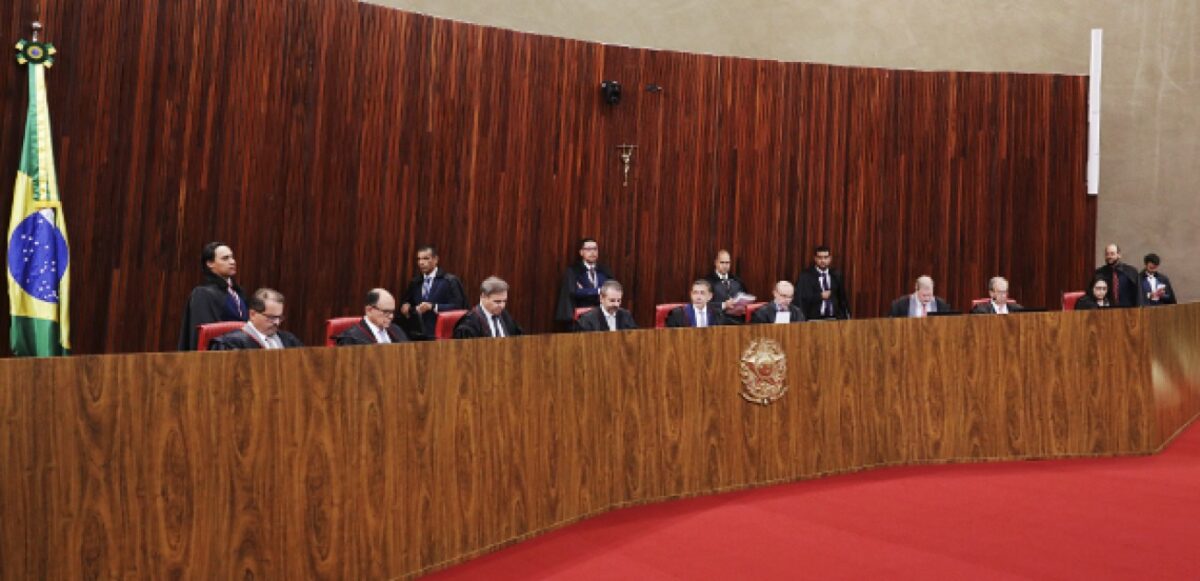 Petistas surtam e acionam o TSE em busca de censura às vésperas da eleição