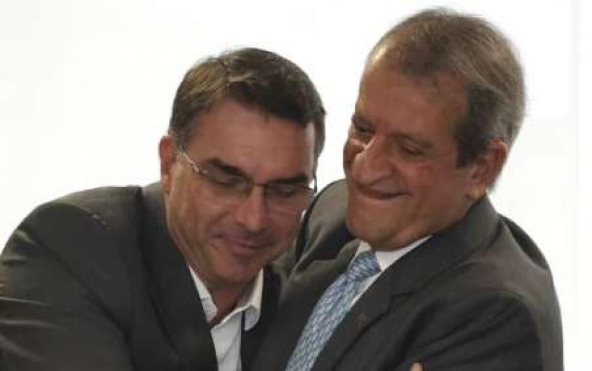 Vaza suposto prazo para teste do nome de Flávio e Valdemar se manifesta