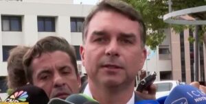 A verdade por trás das denúncias contra Flávio e o filme sobre Bolsonaro (veja o vídeo)