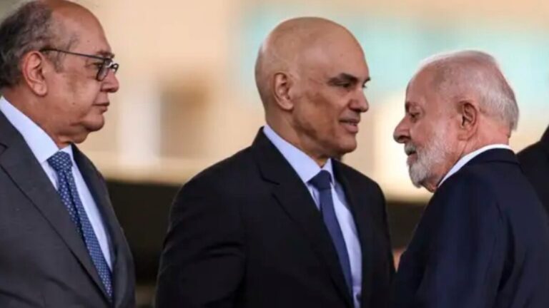 Às vésperas da eleição, Lula amplia controle sobre redes sociais e Gilmar aplaude descaradamente