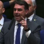 Flávio bate na cara! (veja o vídeo)