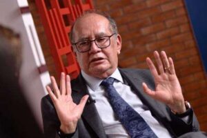 Incomodado com as derrotas para Mendonça, Gilmar toma estranha atitude em julgamento de primo de Vorcaro