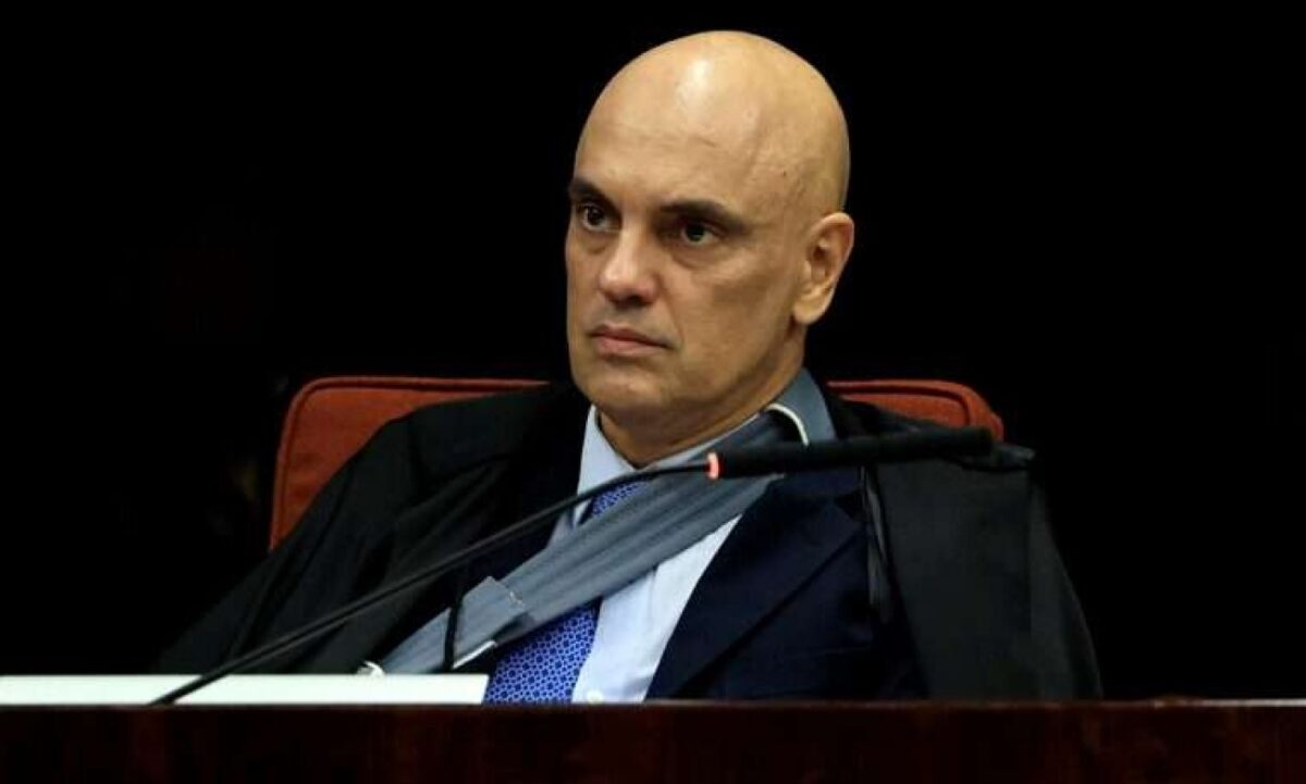 No dia da soltura de Zambelli, Moraes deixou de ser intocável