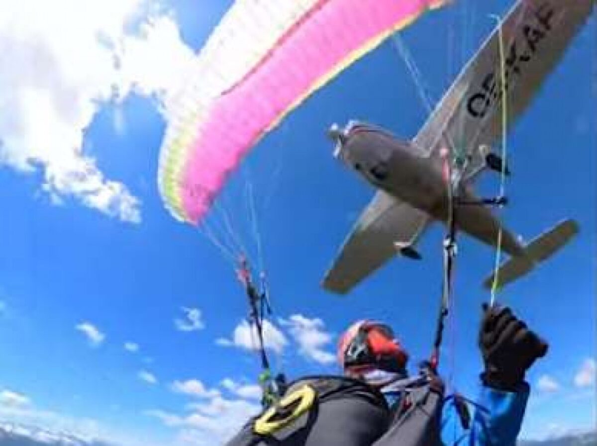 Acidente aéreo bizarro é registrado em vídeo e choca a web