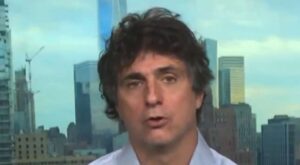 Guga Chacra surpreende e deixa GloboNews em completo silêncio ao exaltar encontro de Flávio e Trump