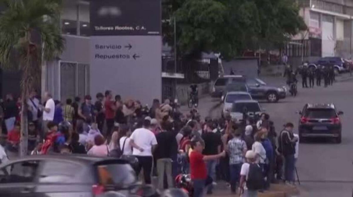 Inesperadamente, presos políticos são libertados