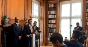 URGENTE: Flávio surpreende e tem nova reunião dentro do Governo Trump