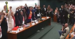 URGENTE: Fim da escala 6×1 é aprovada na Comissão da Câmara