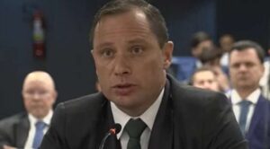 Moraes diz não a Mauro Cid