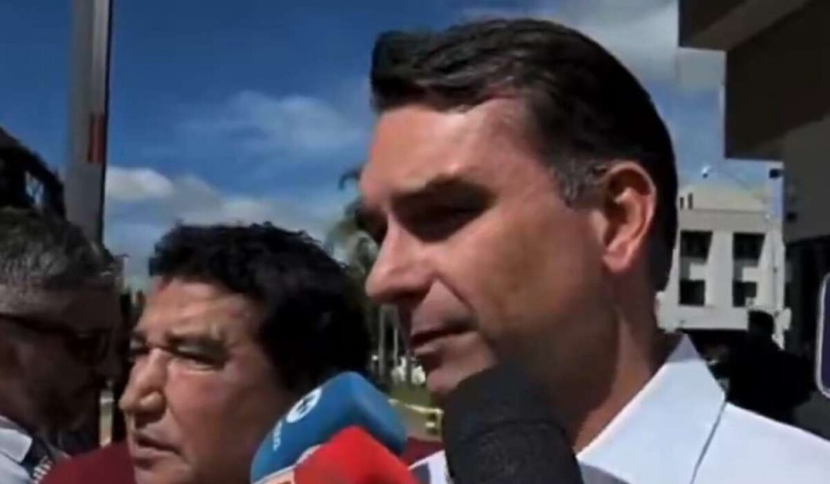 A forte reação de Flávio após governistas pedirem investigação à PGR