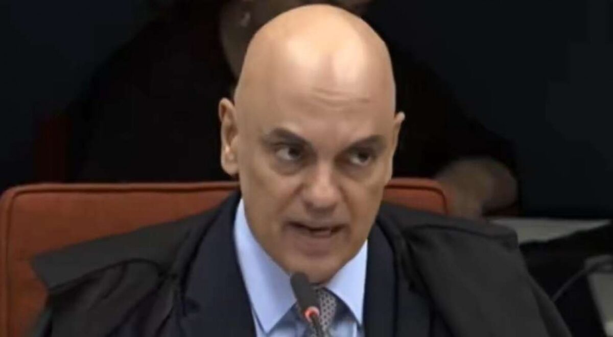 Em pleno Gilmarpalooza, Moraes age contra Eduardo Bolsonaro