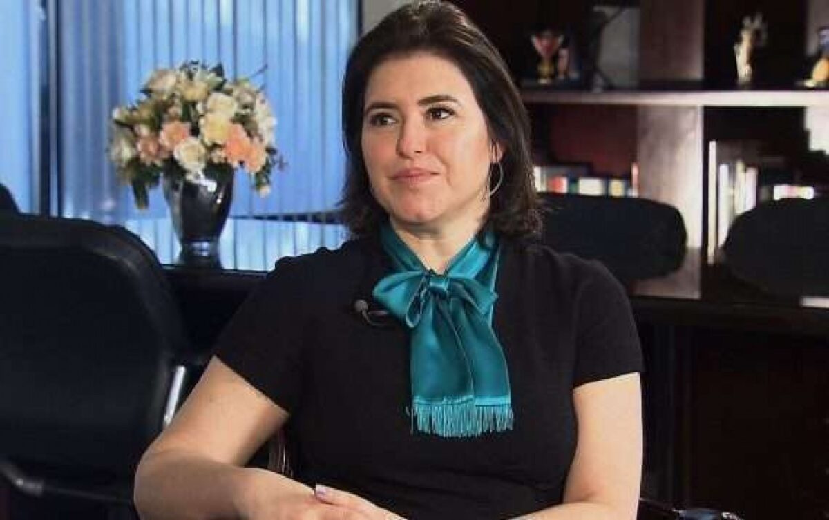Simone abraça o infame discurso petista e sai em defesa     das organizações terroristas (veja o vídeo)